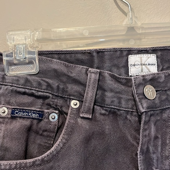 1 Gray & 1 Black pairs of jeans - Picture 2 of 4